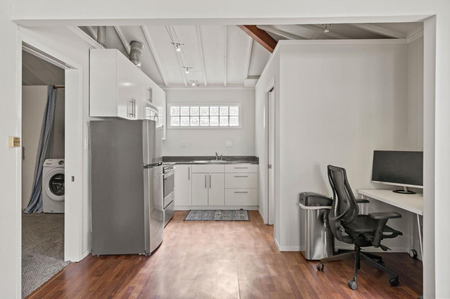 17 Stanley Road Burlingame, CA 94010 - Photo 37 of 49 Gallery Image 37