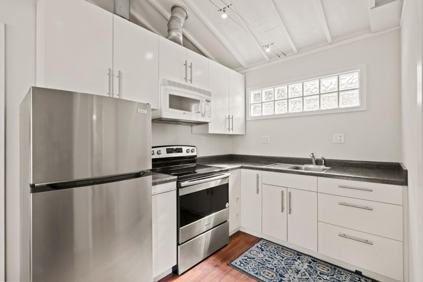17 Stanley Road Burlingame, CA 94010 - Photo 38 of 49 Gallery Image 38
