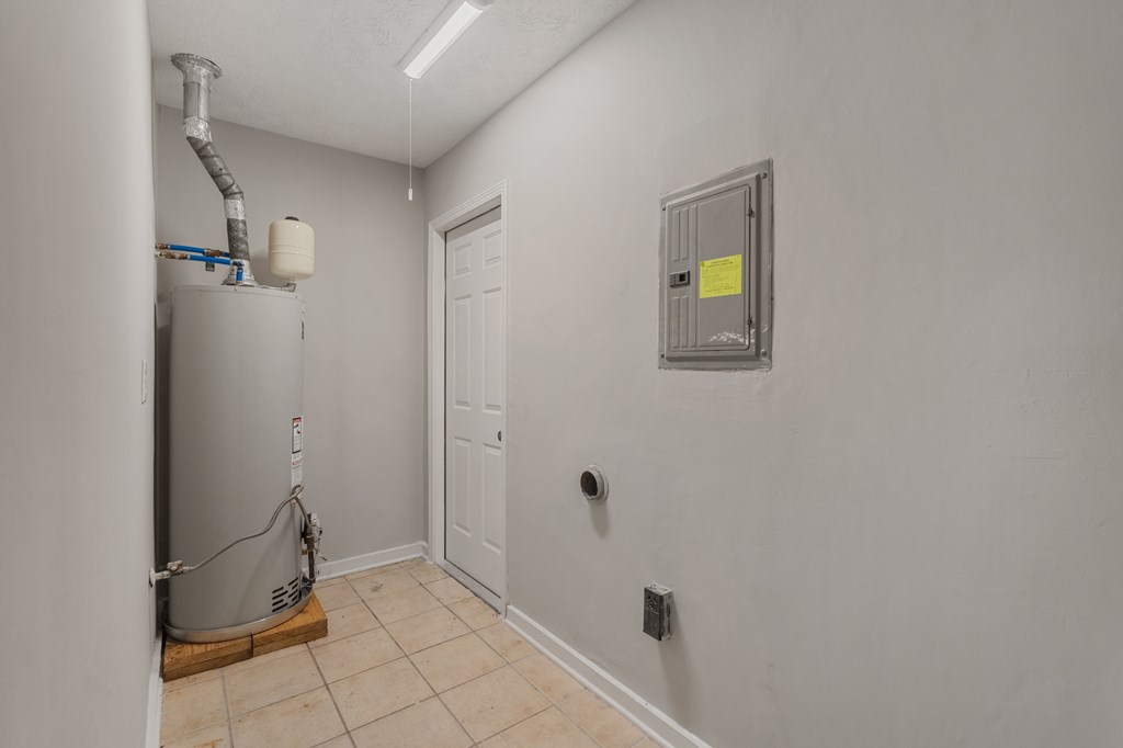 1547 Floyd Road Columbus, GA 31907 - Photo 8 of 23 Gallery Image 8
