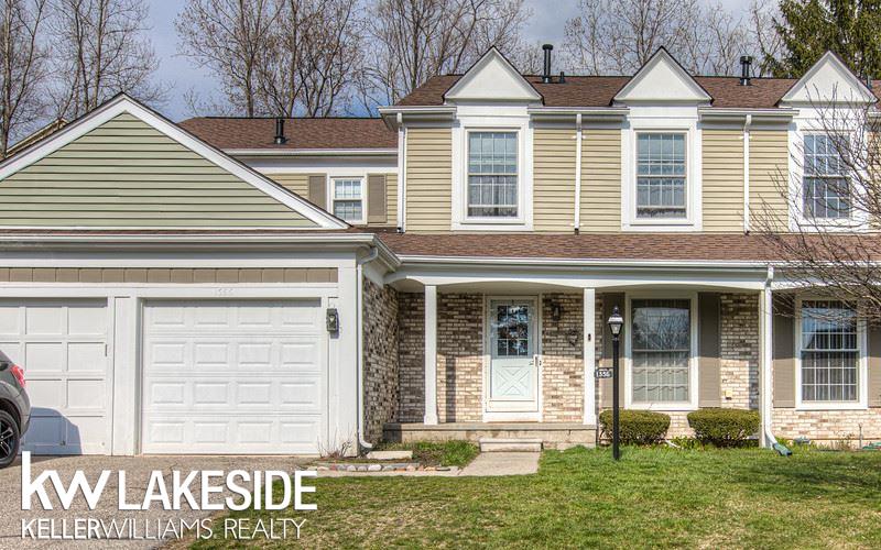 1356 Crescent Lane Rochester, MI 48306 - Photo 2 of 27 50011293-1.JPG