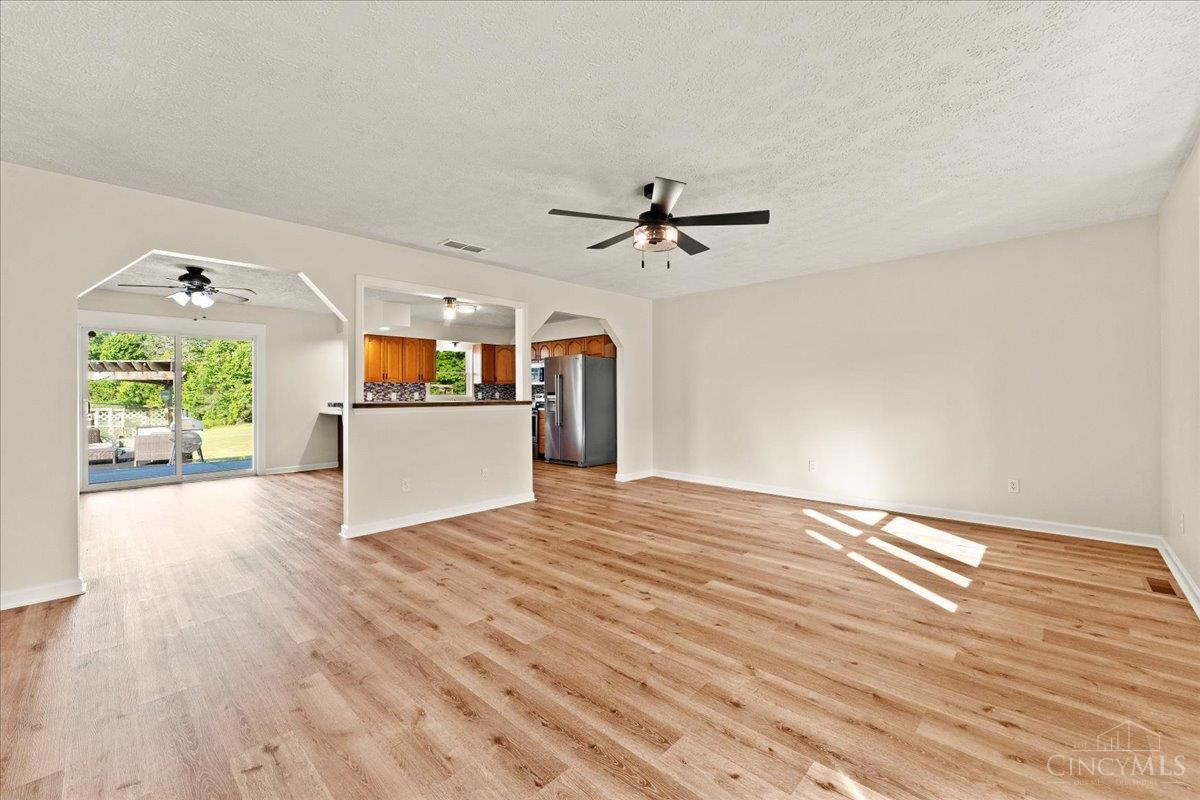 1003 Cross Road Winchester, OH 45697 - Photo 4 of 57