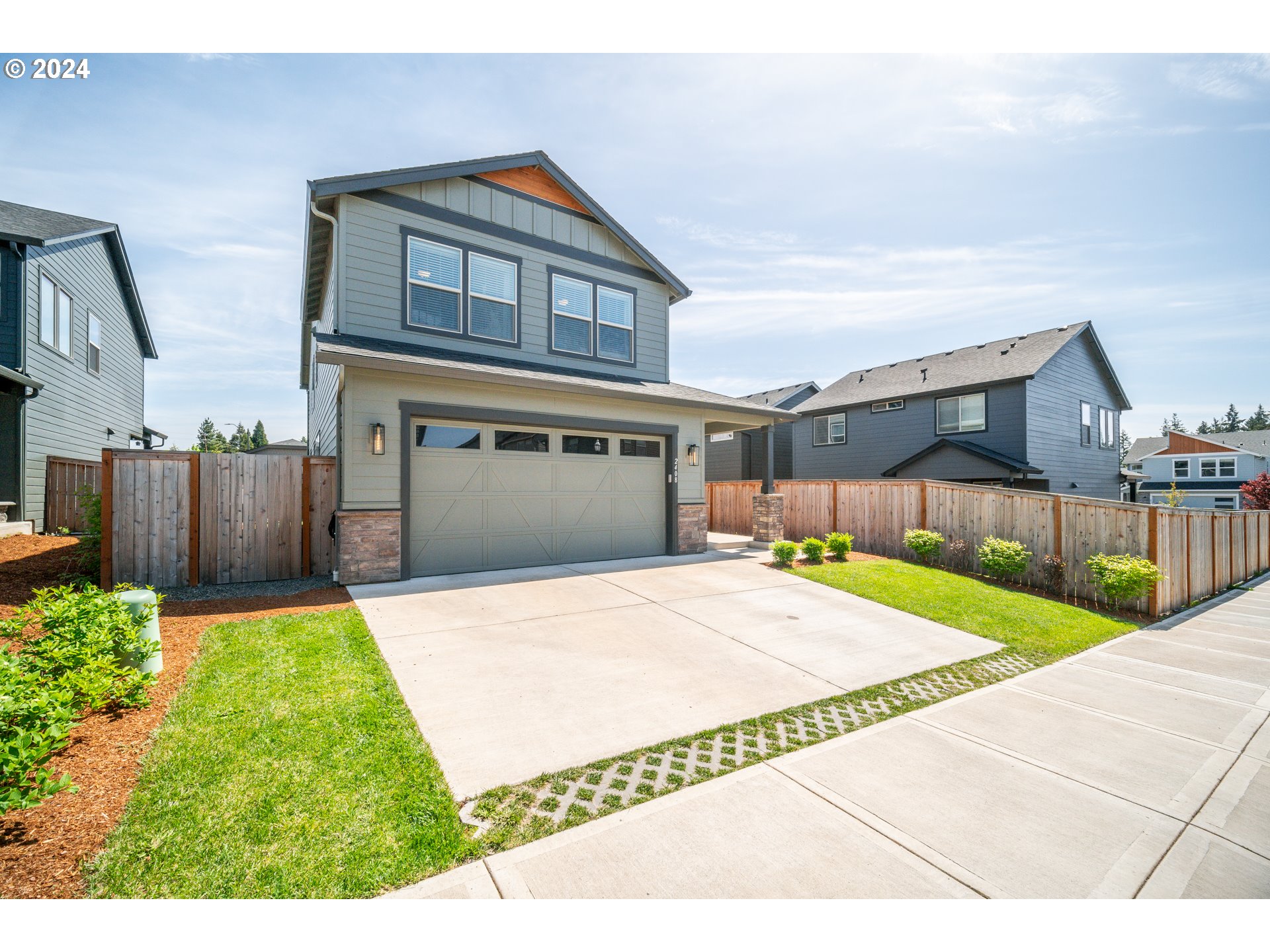 2408 South Eagle Ridge Drive Ridgefield, WA 98642 - Photo 2 of 32