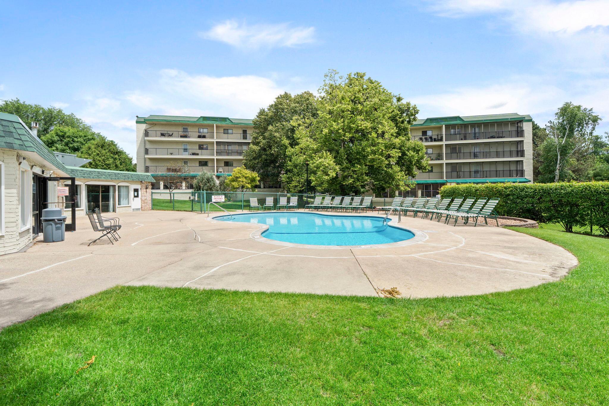 10411 Cedar Lake Road, Unit 419 Minnetonka, MN 55305 - Photo 55 of 58