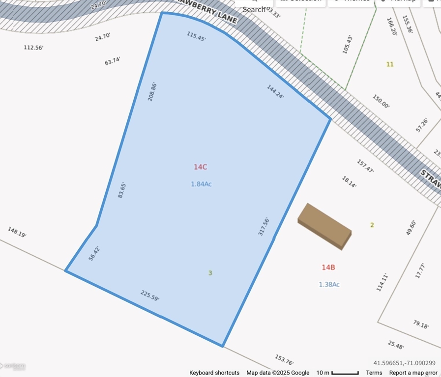 8 Strawberry Lane Westport, MA 02790 - Photo 2 of 7 a view of a living room