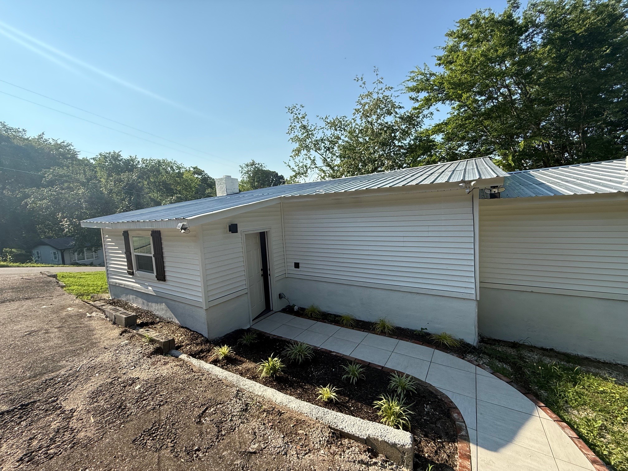 140 Phillips Street Pulaski, TN 38478 - Photo 23 of 32 a backyard of a house