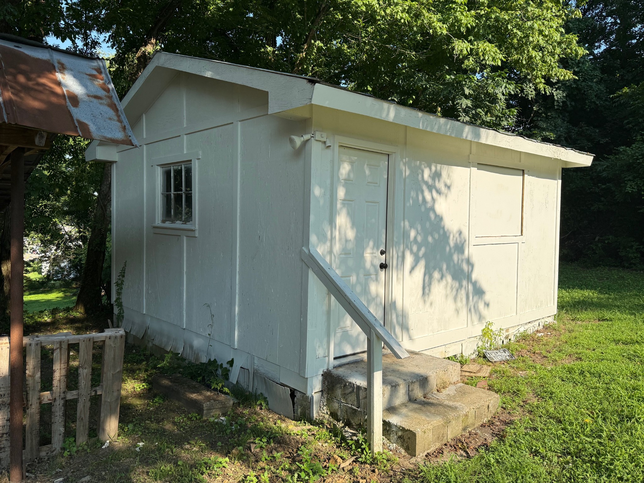 140 Phillips Street Pulaski, TN 38478 - Photo 26 of 32 a view of a small house