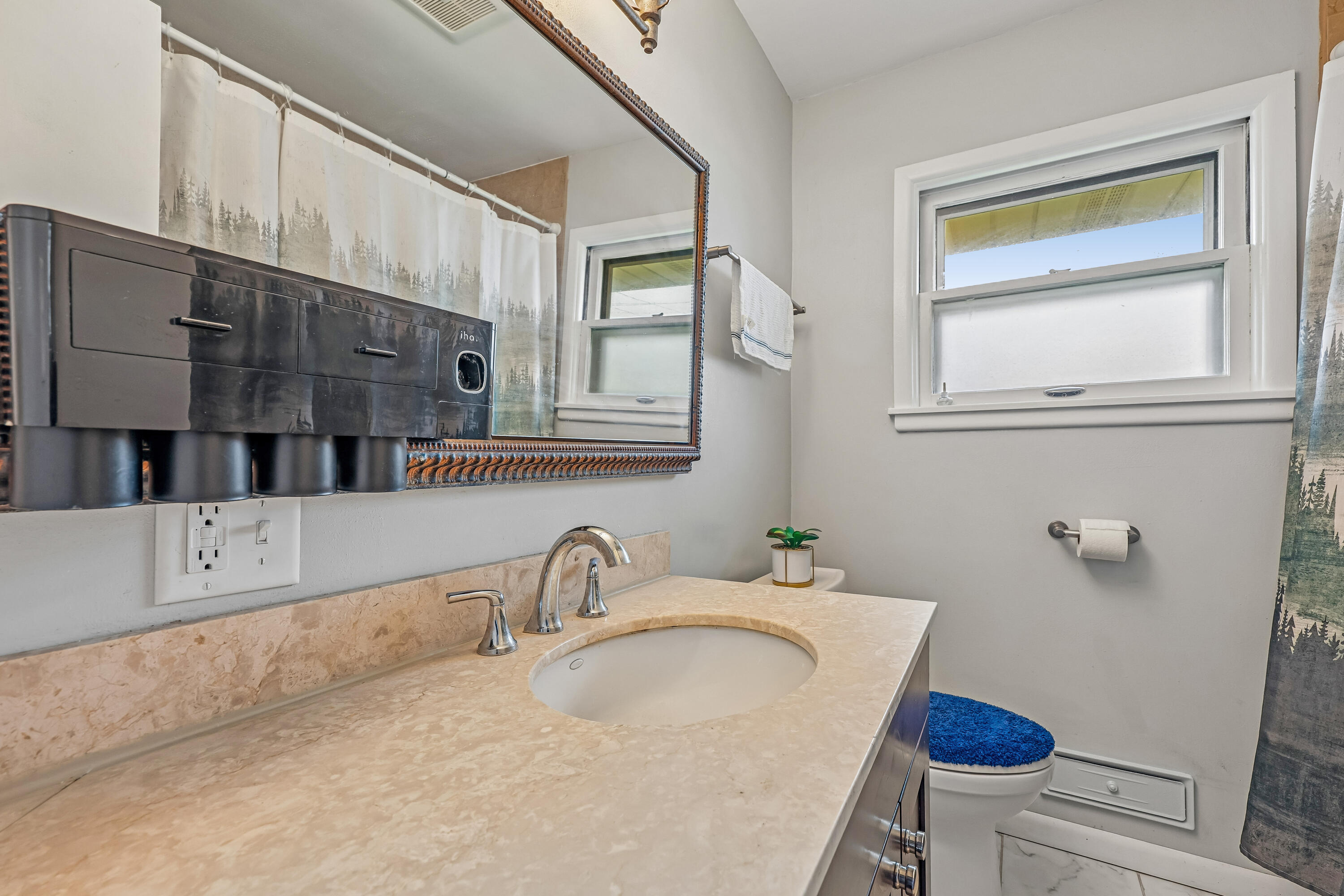 3404 South 73rd Street Milwaukee, WI 53219 - Photo 16 of 40 Bathroom