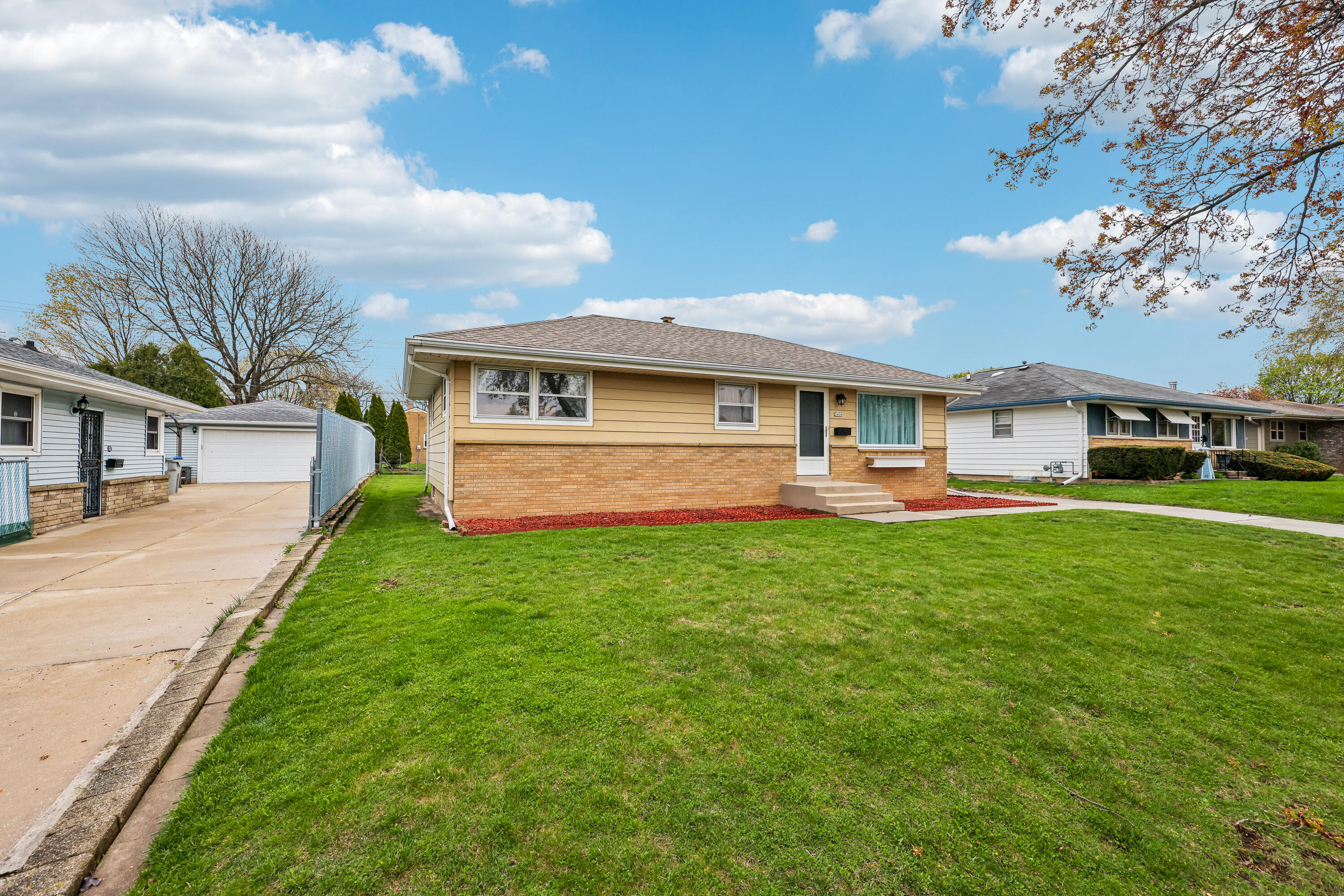 3404 South 73rd Street Milwaukee, WI 53219 - Photo 3 of 40 Fornt 2