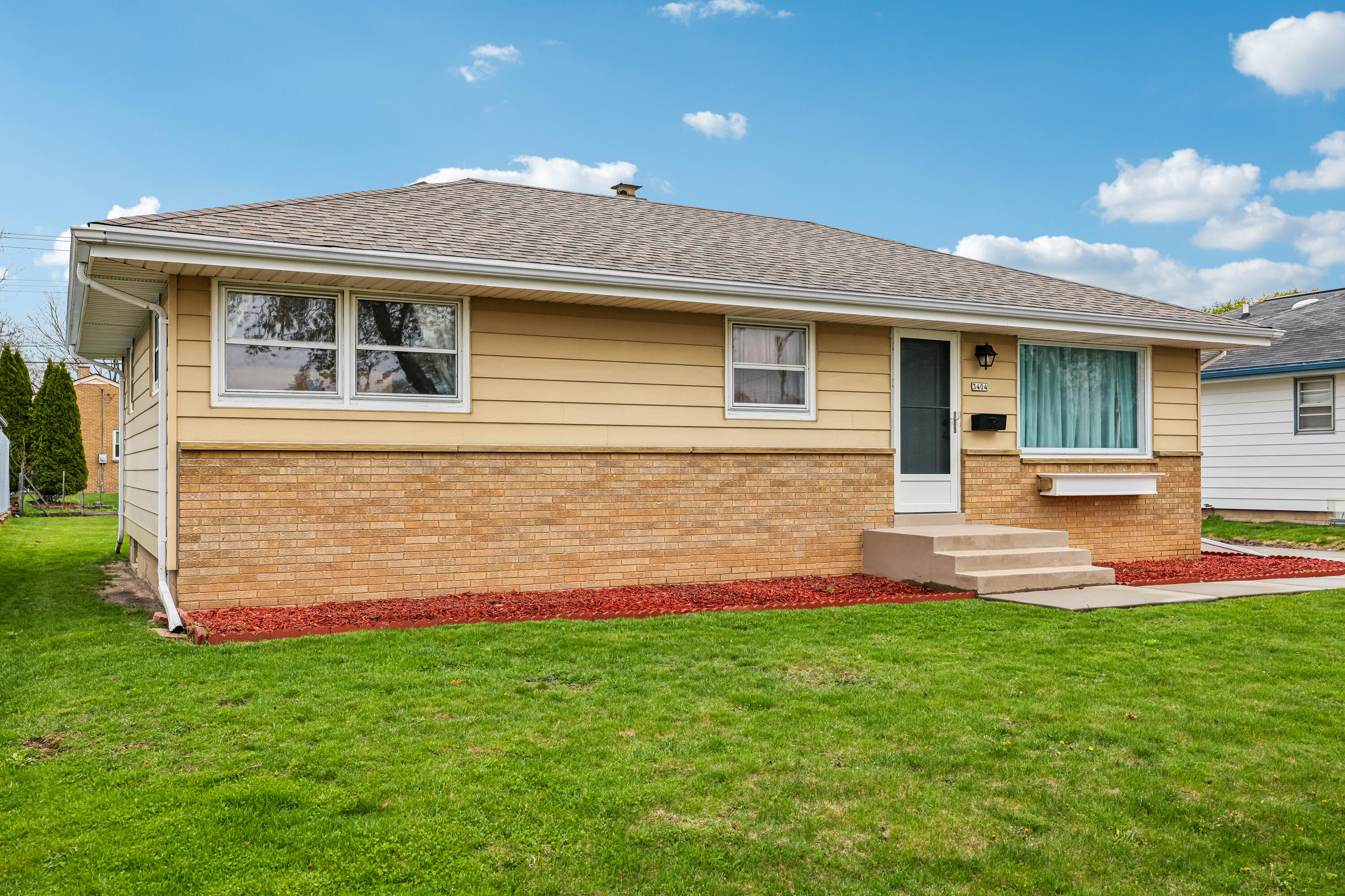 3404 South 73rd Street Milwaukee, WI 53219 - Photo 4 of 40 Fornt 3