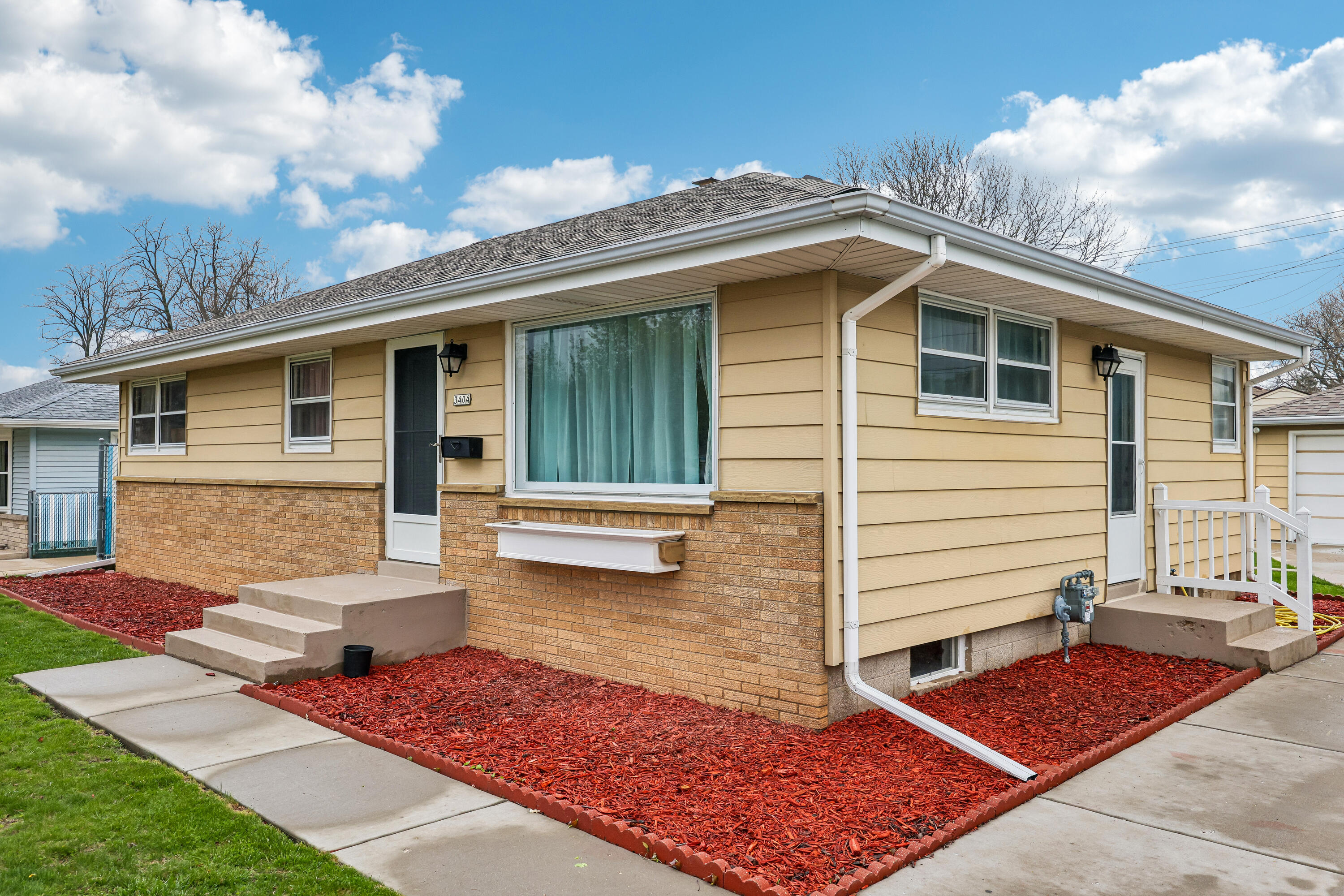 3404 South 73rd Street Milwaukee, WI 53219 - Photo 6 of 40 Fornt 5