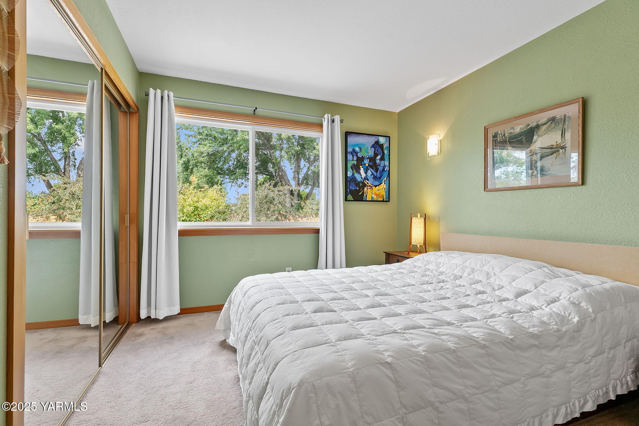 720 Ghormley Road Yakima, WA 98908 - Photo 36 of 47 a bedroom with a bed and a window