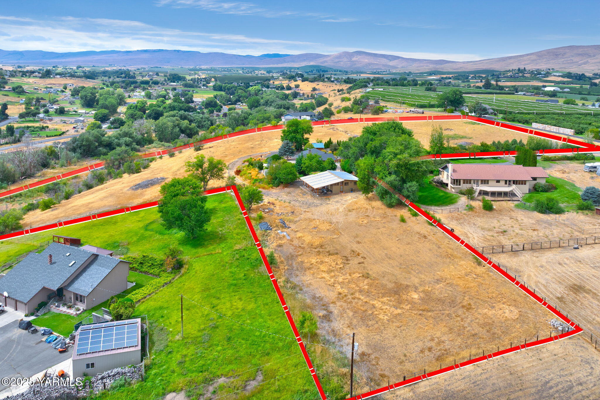 720 Ghormley Road Yakima, WA 98908 - Photo 47 of 47 an aerial view of residential houses with outdoor space