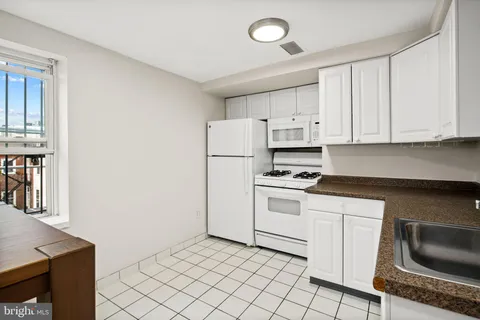 $259,000 | 303 South 11th Street, Unit 9, Philadelphia, PA 19107