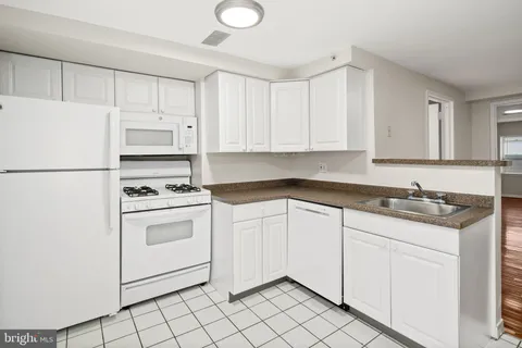 $259,000 | 303 South 11th Street, Unit 9, Philadelphia, PA 19107