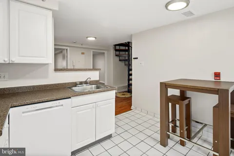 $259,000 | 303 South 11th Street, Unit 9, Philadelphia, PA 19107