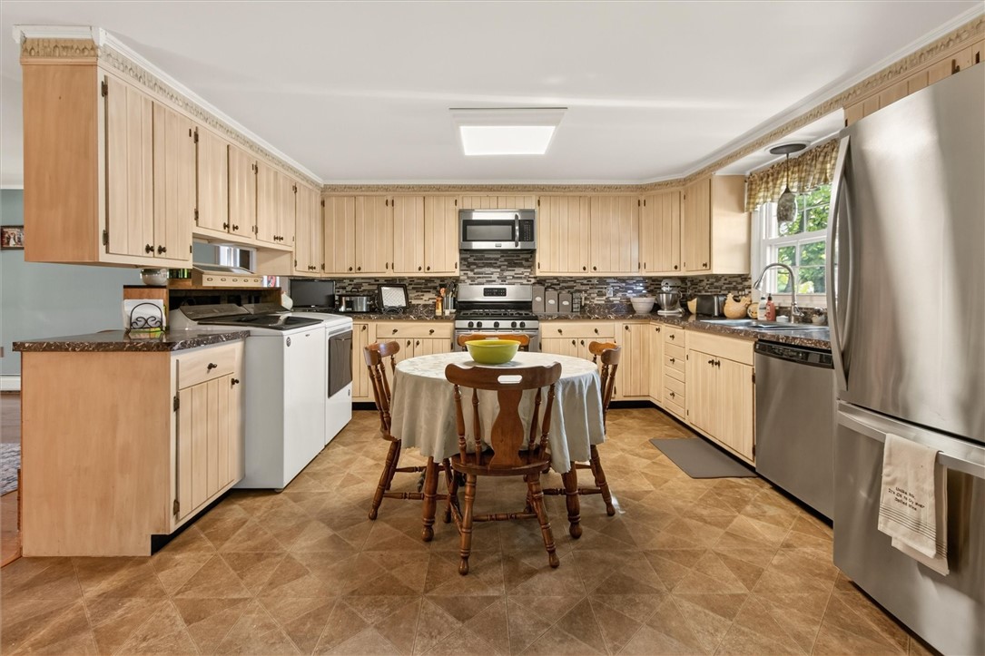 2872 State Rte 21 Palmyra, NY 14522 - Photo 25 of 50 kitchen