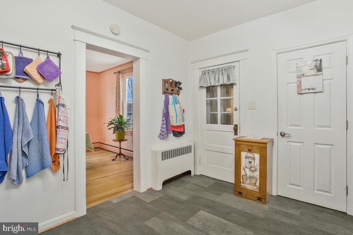 1263 Circle Drive Halethorpe, MD 21227 - Photo 14 of 40 Main Kitchen