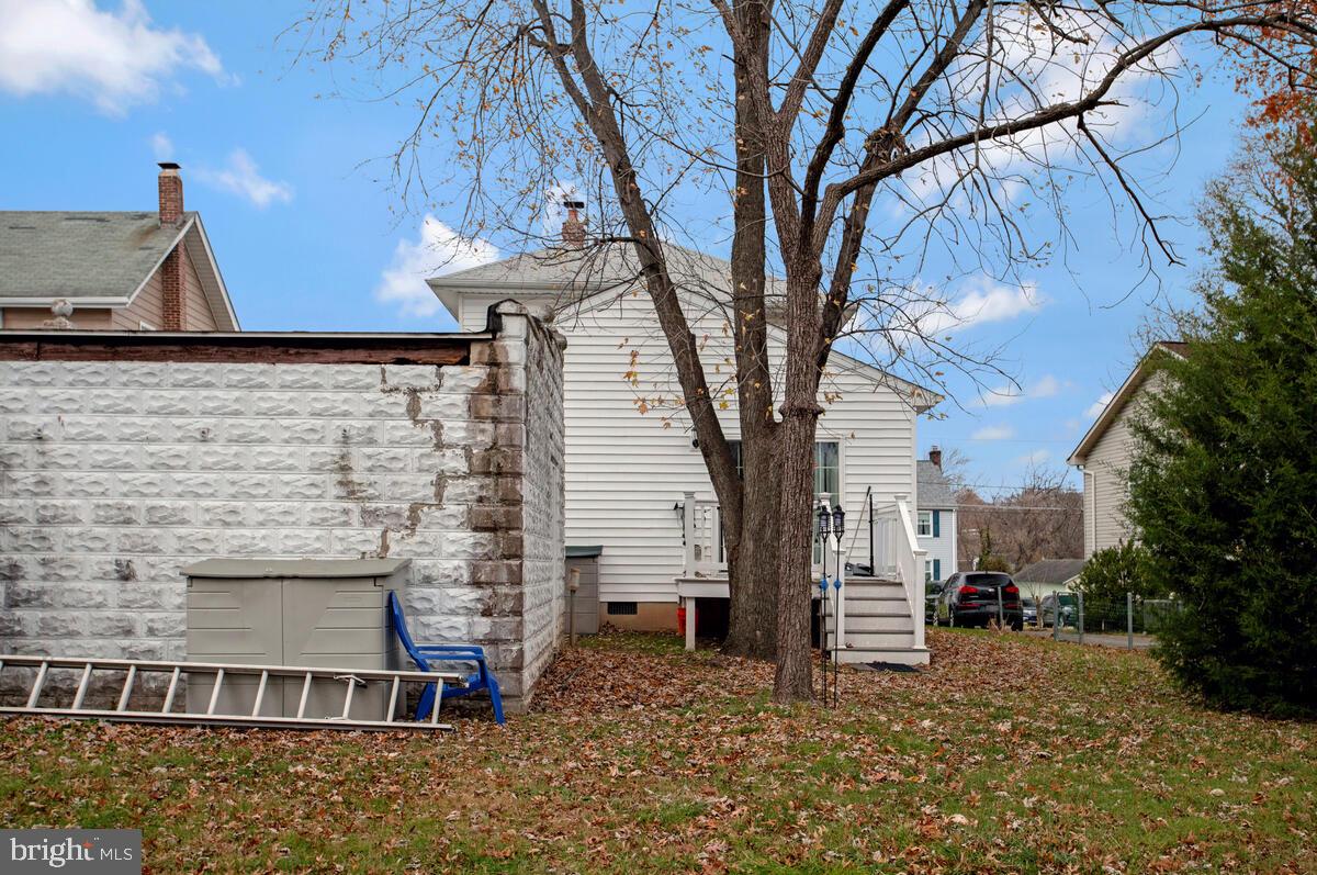 1263 Circle Drive Halethorpe, MD 21227 - Photo 39 of 40 Back of Garage/House