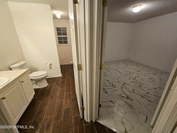 $2,100 | 2719 Taylor Hill Drive, Jacksonville, FL 32221