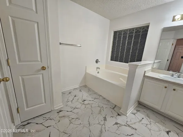 $2,100 | 2719 Taylor Hill Drive, Jacksonville, FL 32221