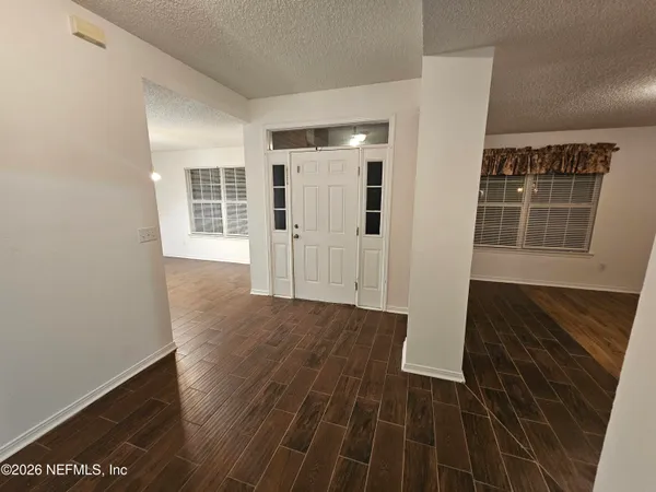 $2,100 | 2719 Taylor Hill Drive, Jacksonville, FL 32221