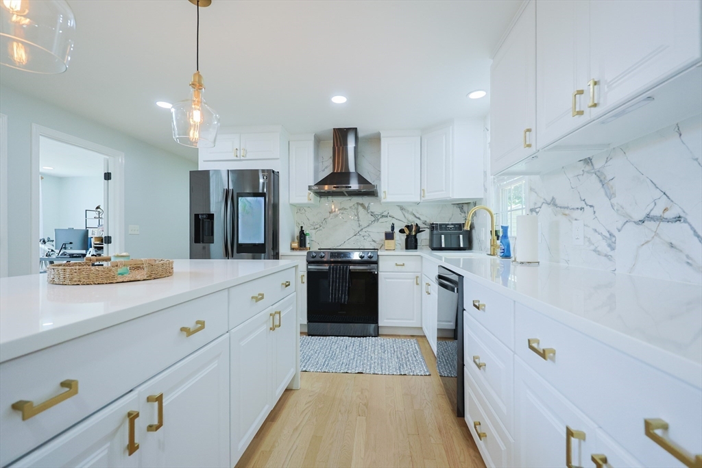 72 Castle Road Fitchburg, MA 01420 - Photo 9 of 42 Gallery Image 9