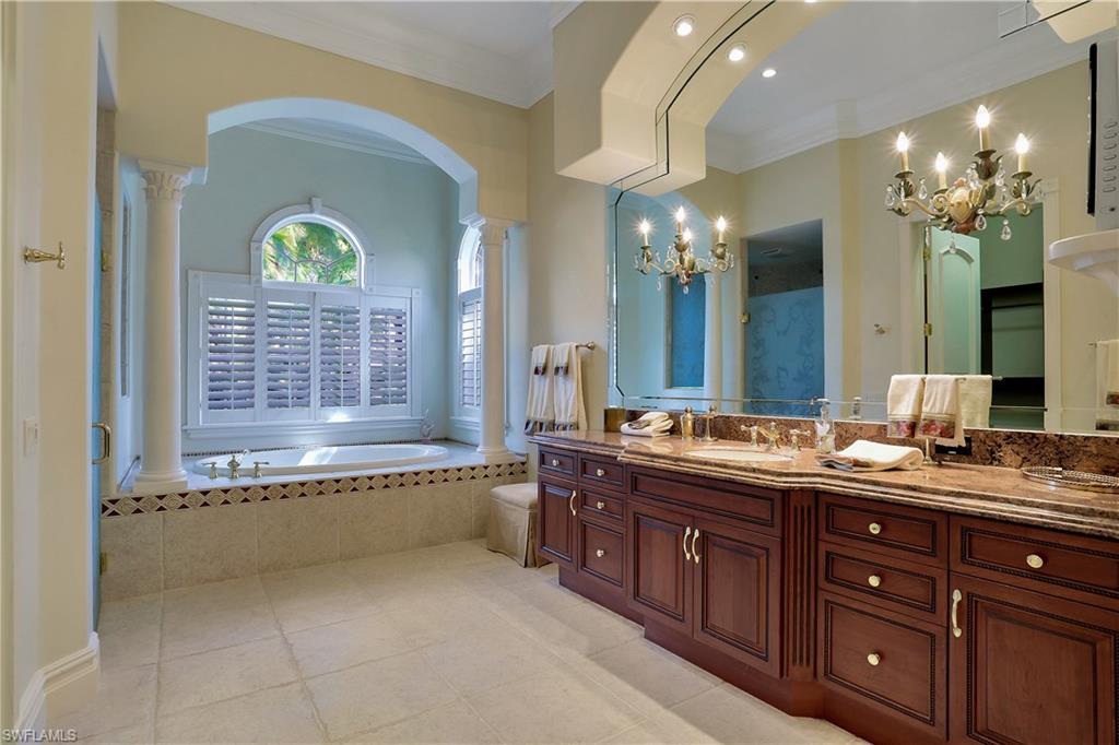 404 Terracina Way Naples, FL 34119 - Photo 16 of 26 Gallery Image 16