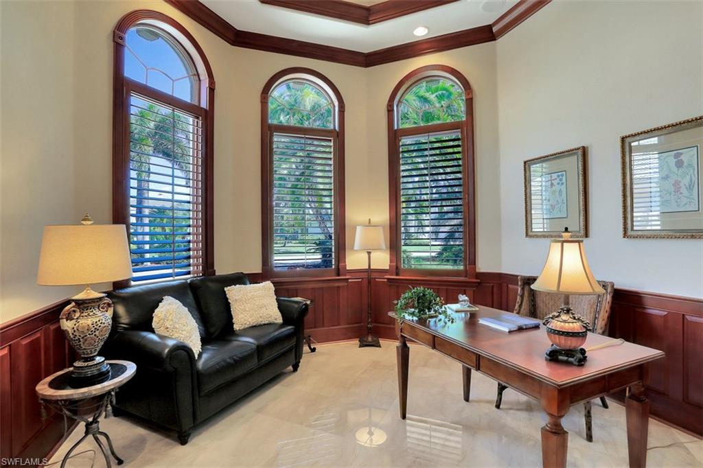 404 Terracina Way Naples, FL 34119 - Photo 5 of 26 Gallery Image 5