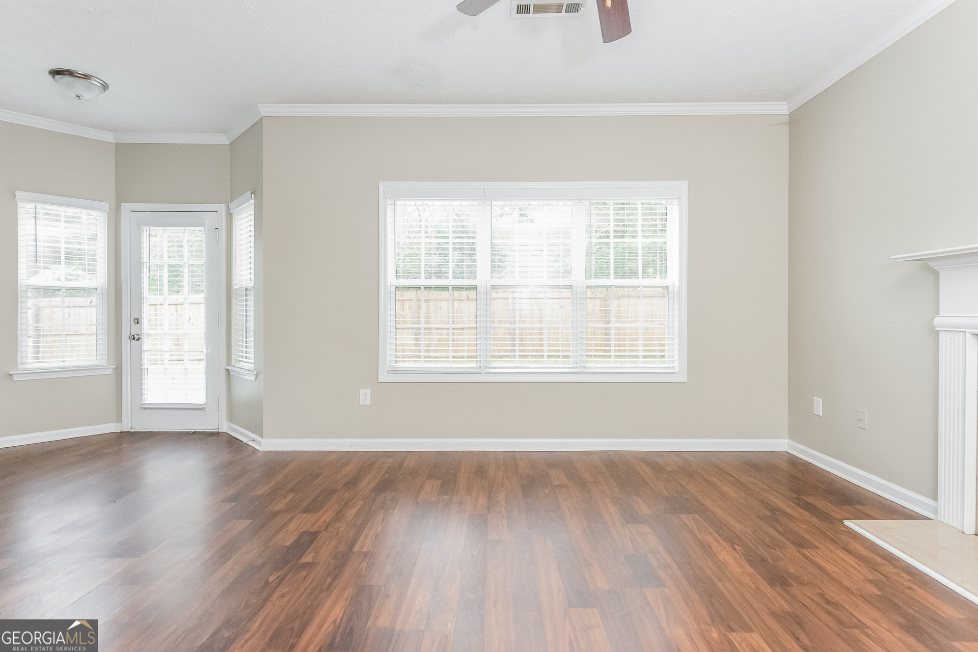 5807 Goldleaf Way Rex, GA 30273 - Photo 4 of 15