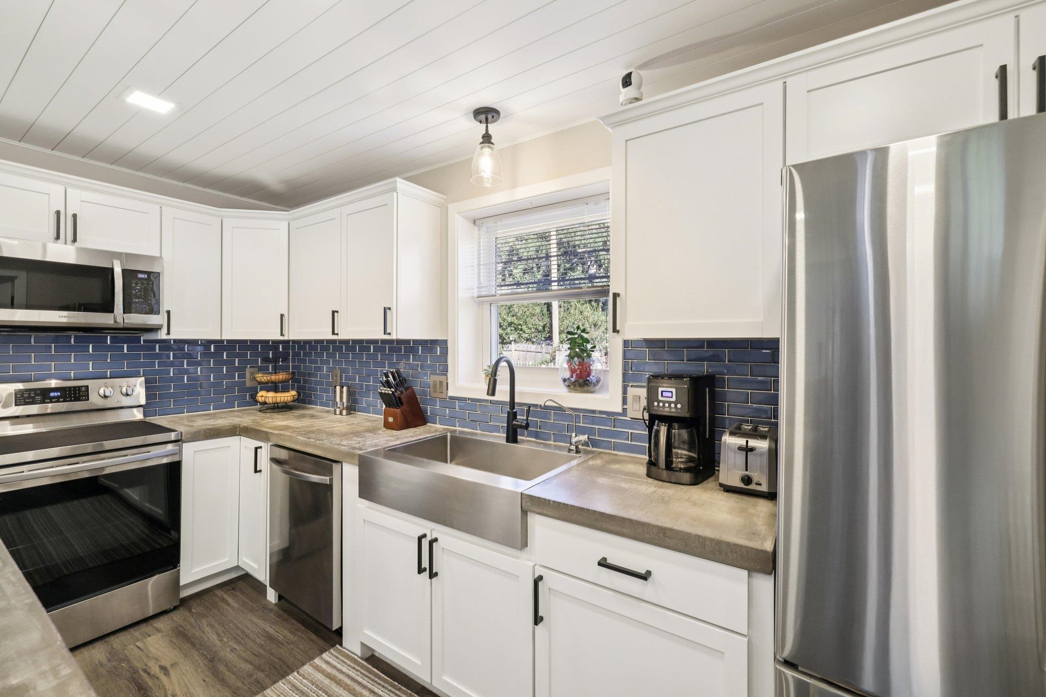 803 West Franklin Street Portage, WI 53901 - Photo 12 of 33