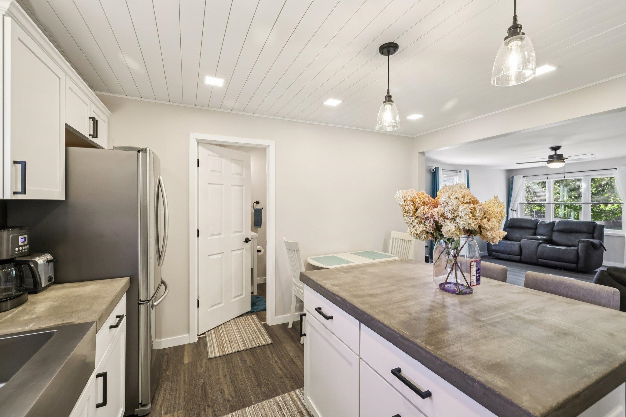 803 West Franklin Street Portage, WI 53901 - Photo 6 of 33