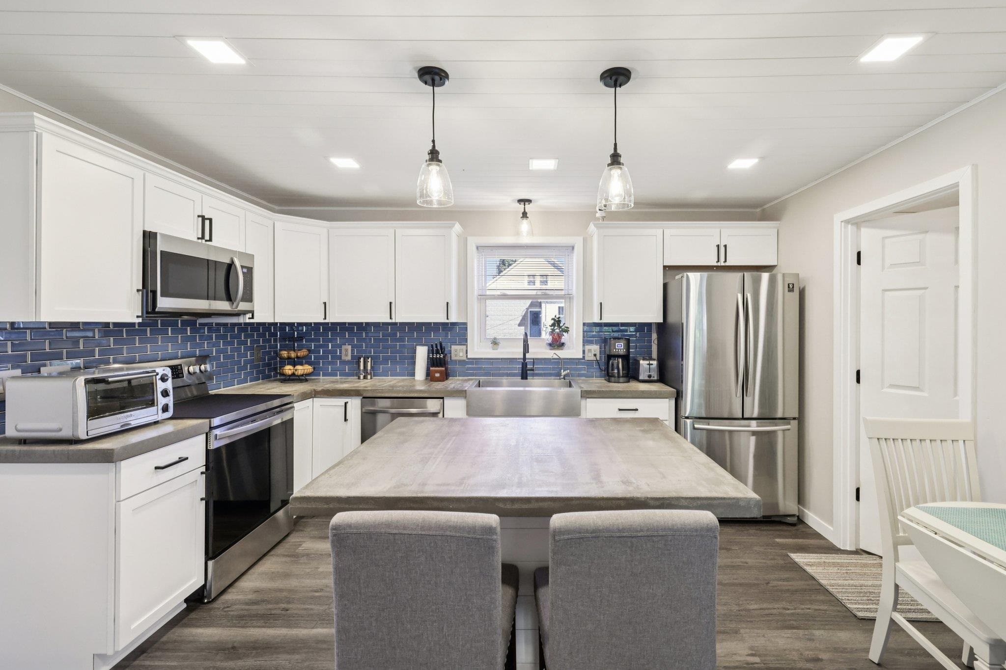 803 West Franklin Street Portage, WI 53901 - Photo 9 of 33