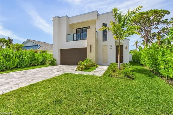 $1,950,000 | 678 95th Avenue North, Naples, FL 34108