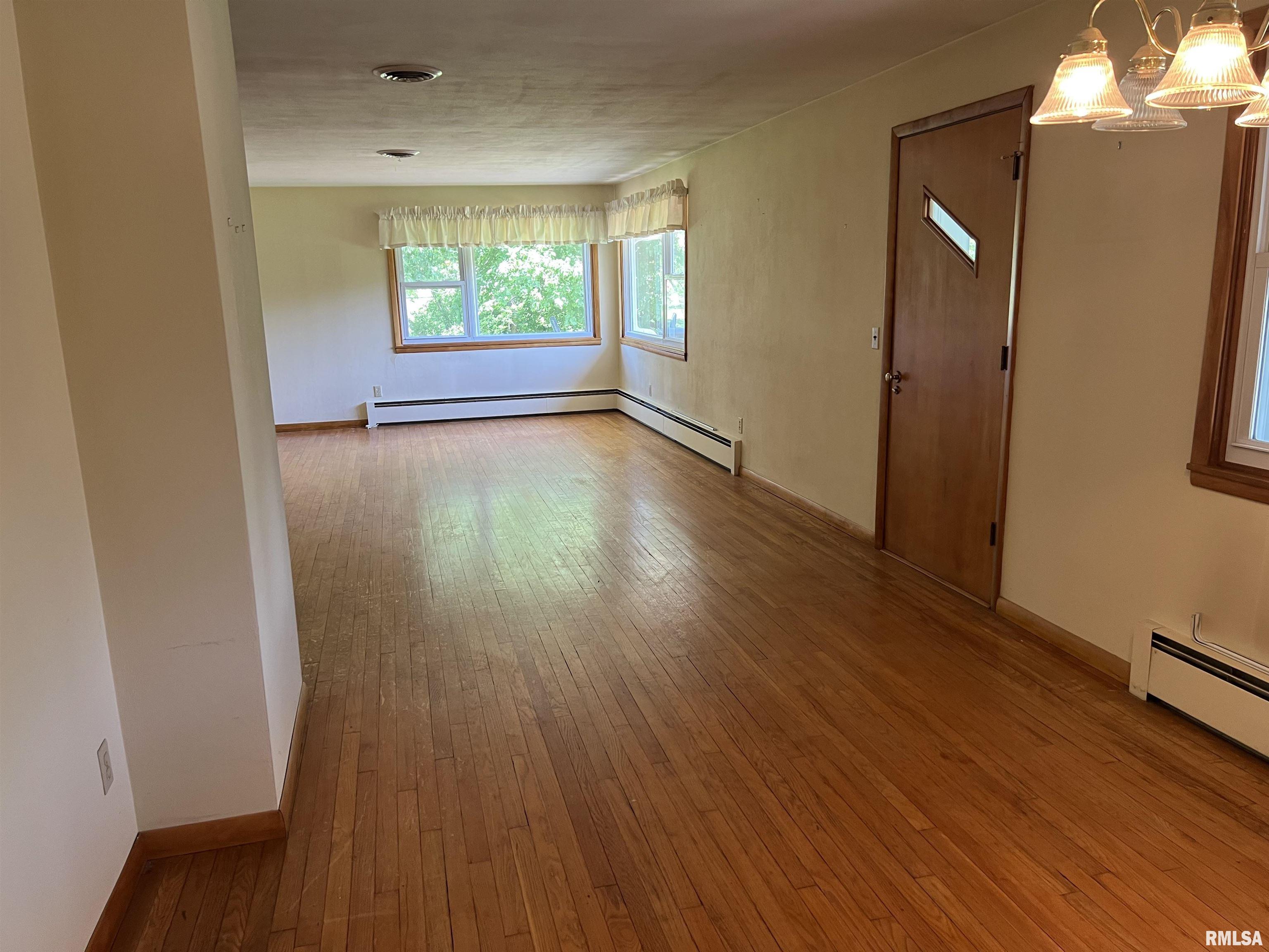 1985 Ladue Road Jacksonville, IL 62650 - Photo 23 of 62
