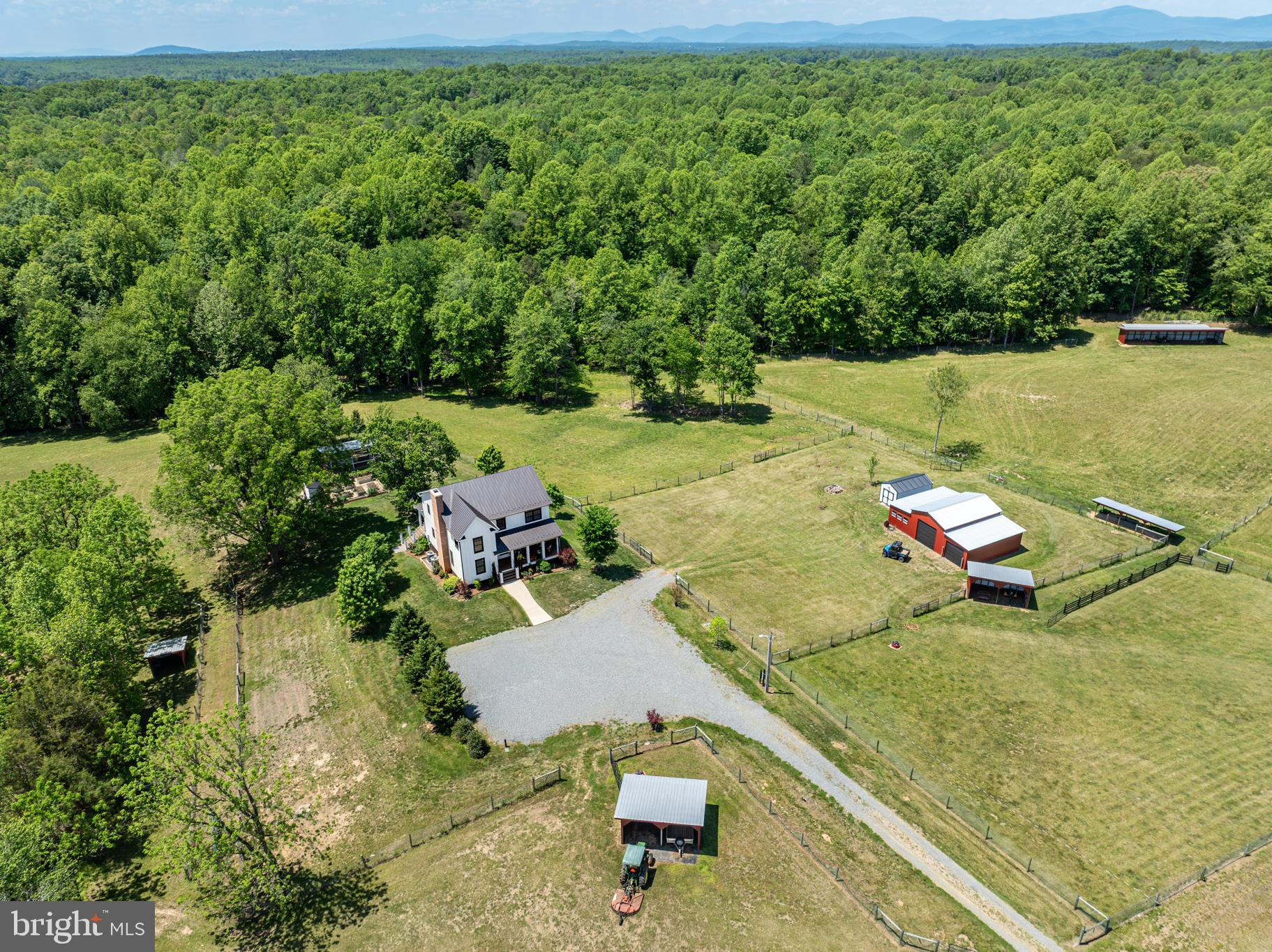 4253 South Blue Ridge Turnpike Rochelle, VA 22738 - Photo 4 of 70