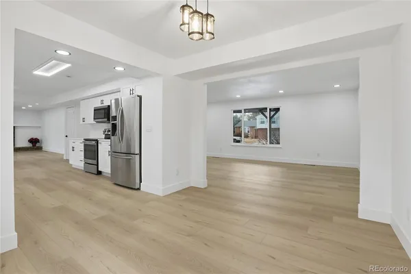a view of a livingroom with an empty space