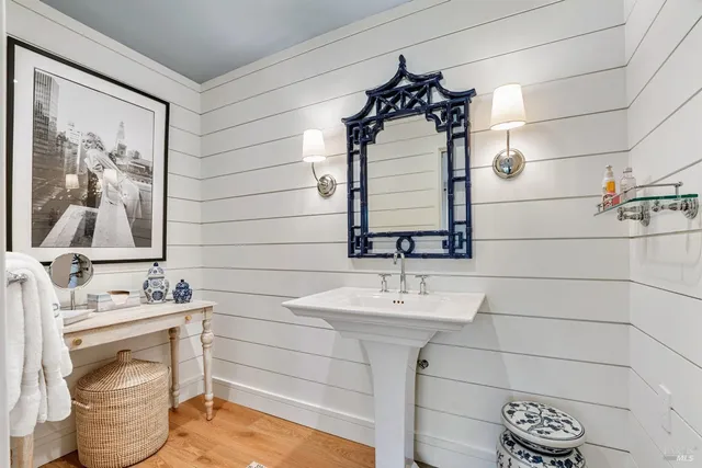 $2,490,000 | 350 Deer Hollow Drive, Napa, CA 94558