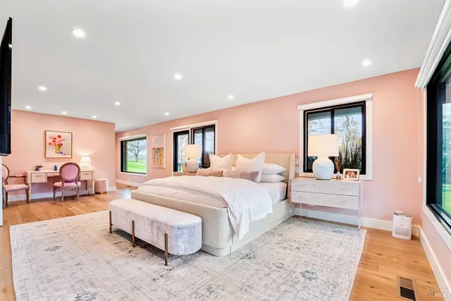 $2,490,000 | 350 Deer Hollow Drive, Napa, CA 94558