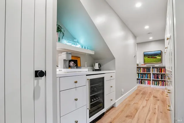 $2,490,000 | 350 Deer Hollow Drive, Napa, CA 94558