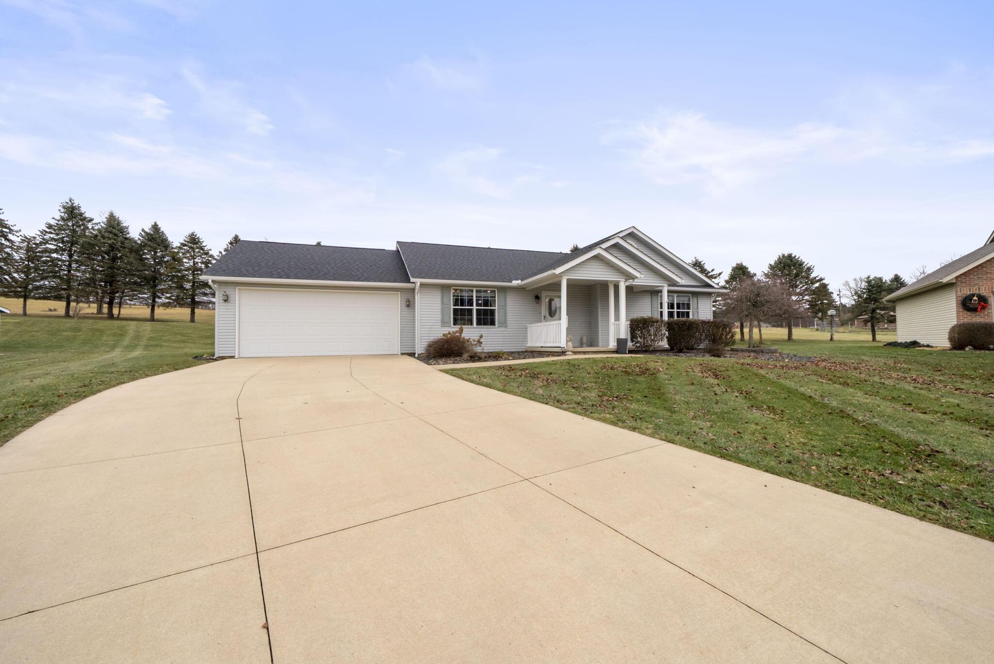 5 Compass Point Court Mount Vernon, OH 43050 - Photo 2 of 44 10-web-or-mls-DSC06559