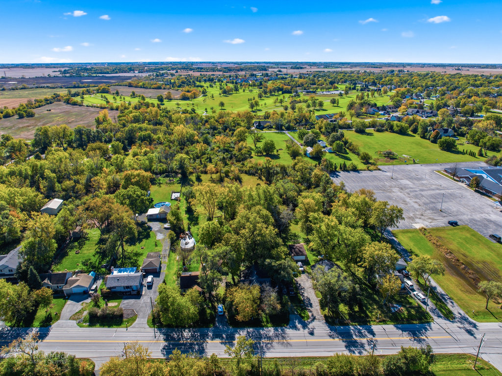 2131 West Exchange Street Crete, IL 60417 - Photo 14 of 14 a view of an outdoor space and a yard