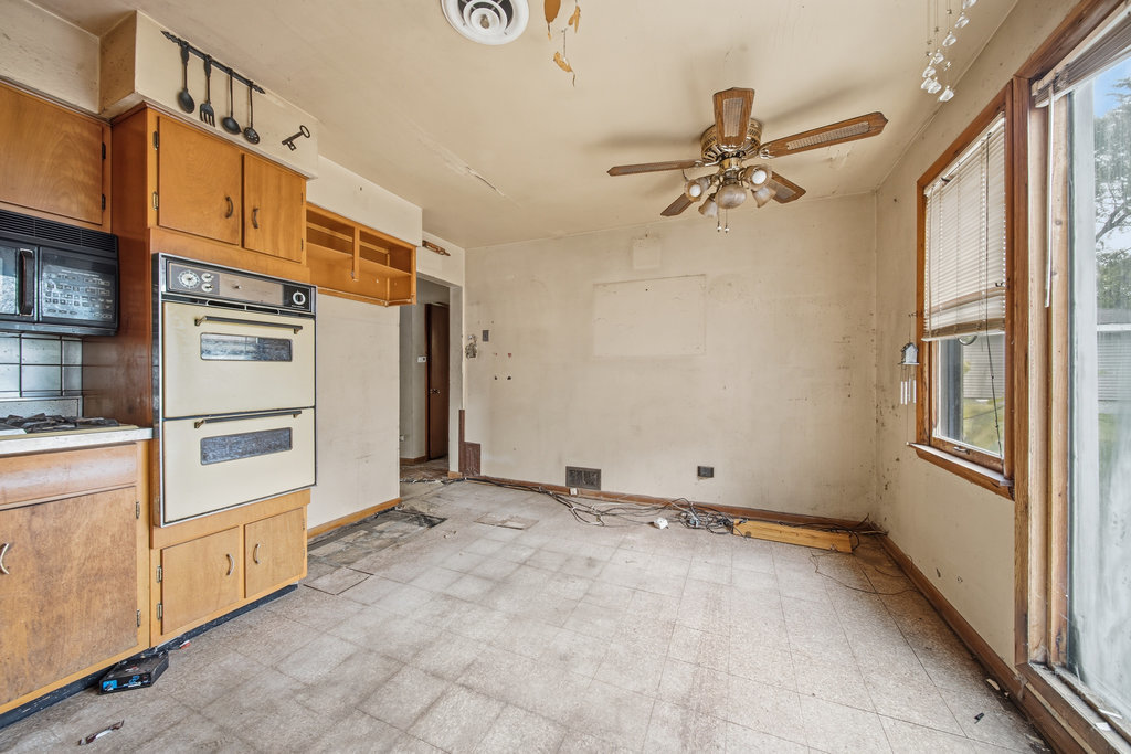 2131 West Exchange Street Crete, IL 60417 - Photo 2 of 14 a view of a storage & utility room