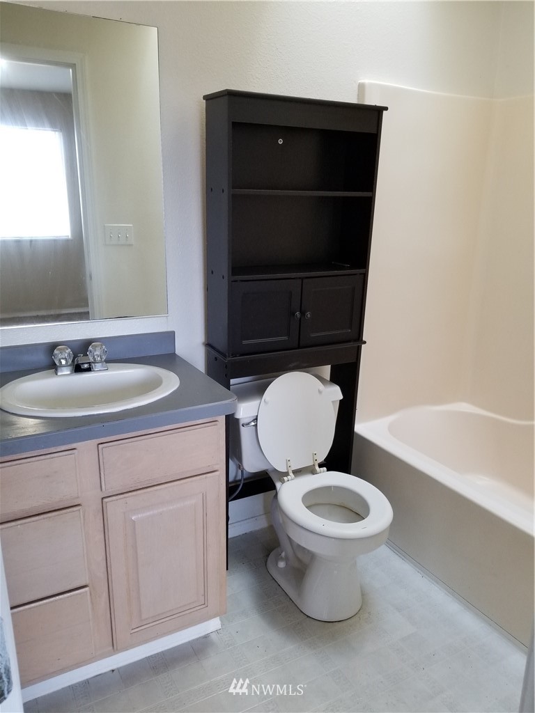 912 North Harding Road Elma, WA 98541 - Photo 10 of 24 Gallery Image 10