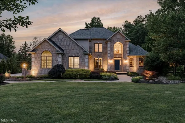 $950,000 | 4013 Meadowvale Court, Akron, OH 44333