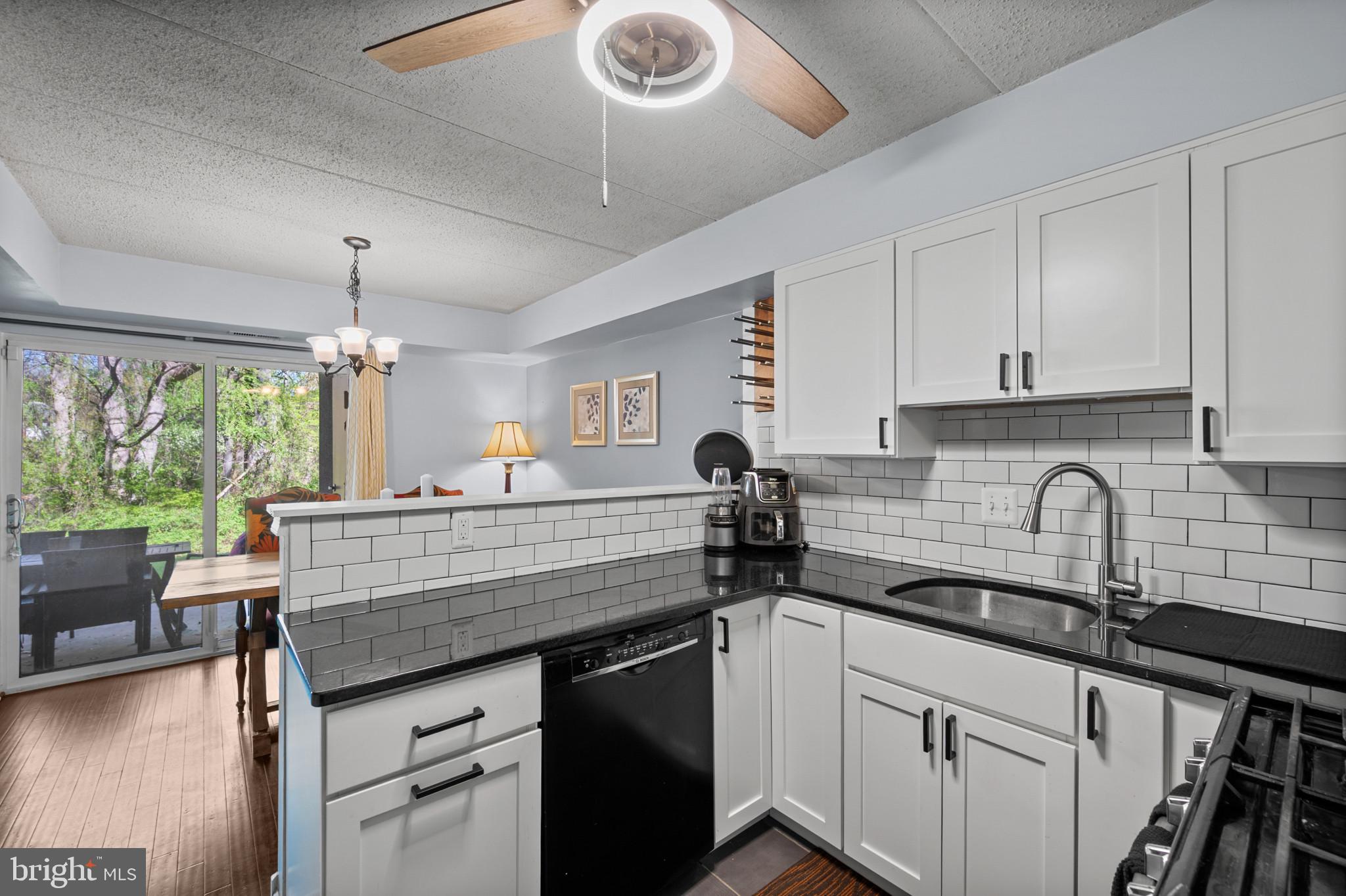 5659 Harpers Farm Road, Unit A Columbia, MD 21044 - Photo 11 of 30 Kitchen