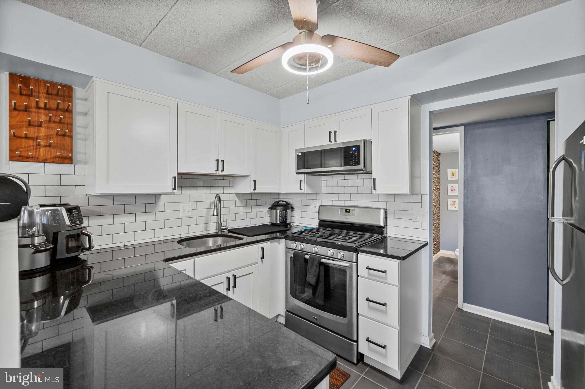 5659 Harpers Farm Road, Unit A Columbia, MD 21044 - Photo 10 of 30 Kitchen