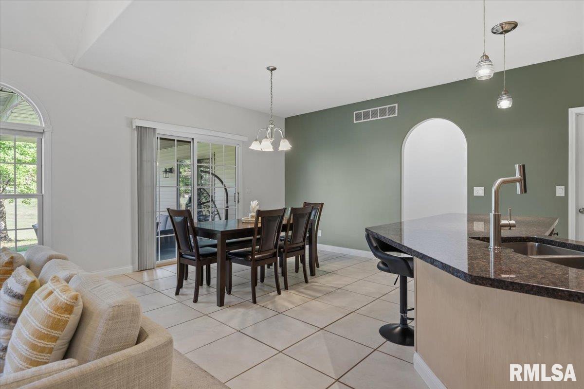 2505 Tartan Way Springfield, IL 62711 - Photo 16 of 64 Gallery Image 16