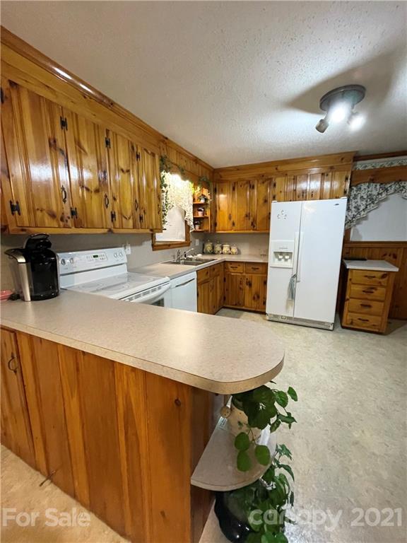 122 Haigler Road Southeast Lenoir, NC 28645 - Photo 6 of 15 Gallery Image 6