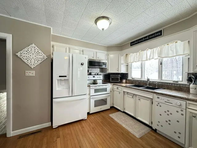 $305,000 | 195 Porter Avenue West, Rumford, ME 04276