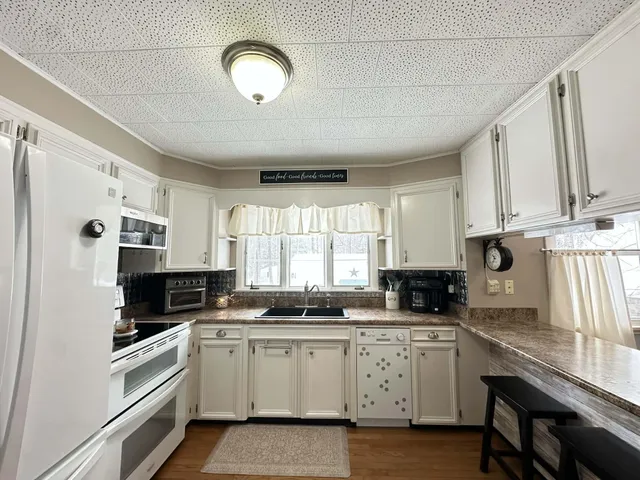 $305,000 | 195 Porter Avenue West, Rumford, ME 04276